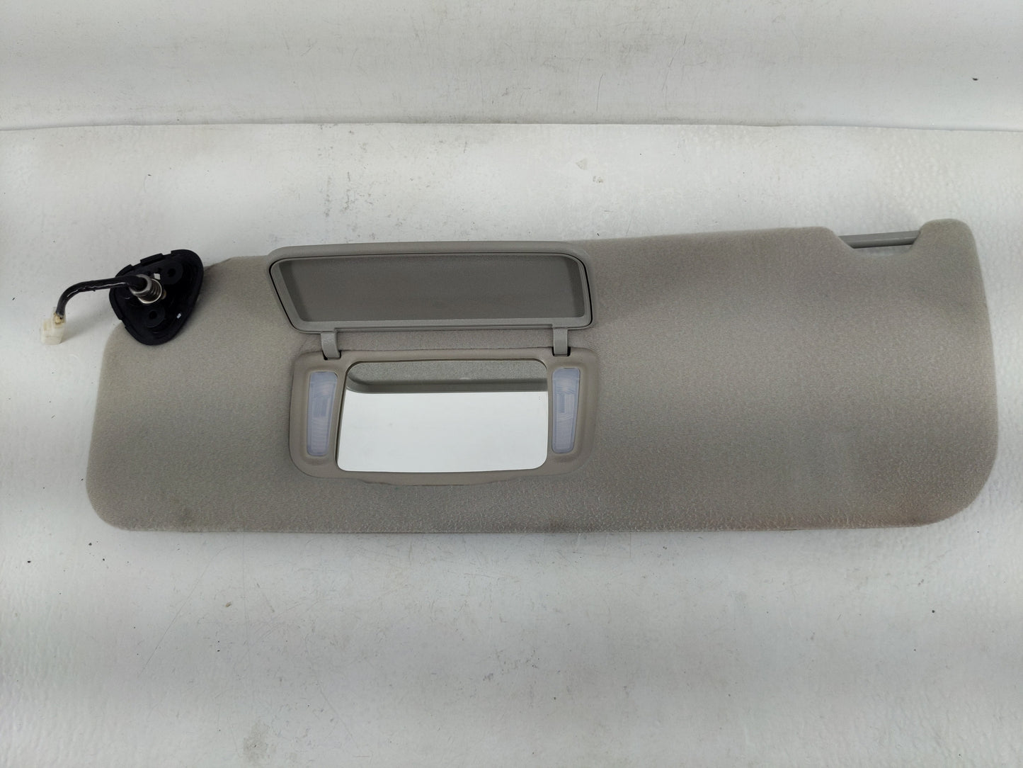 2005-2010 Toyota Sienna Sun Visor Shade Replacement Driver Left Mirror Fits Fits 2005 2006 2007 2008 2009 2010 OEM Used Auto