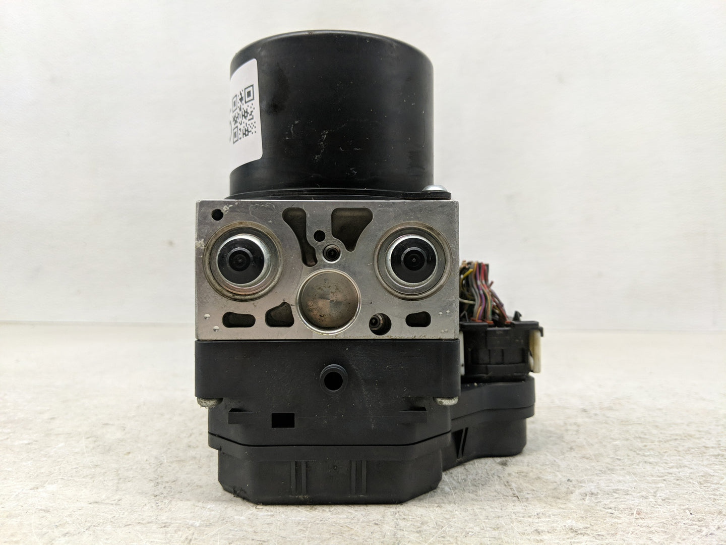 2007-2008 Toyota Sienna ABS Pump Control Module Replacement Fits Fits 2007 2008 OEM Used Auto Parts - Oemusedautoparts1.com