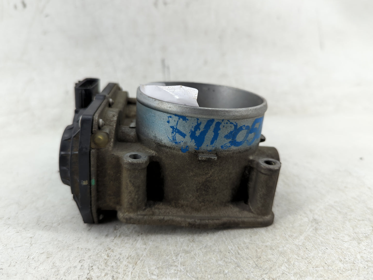 2007-2016 Toyota Sienna Throttle Body P/N:22030-0P050 Fits OEM Used Auto Parts - Oemusedautoparts1.com