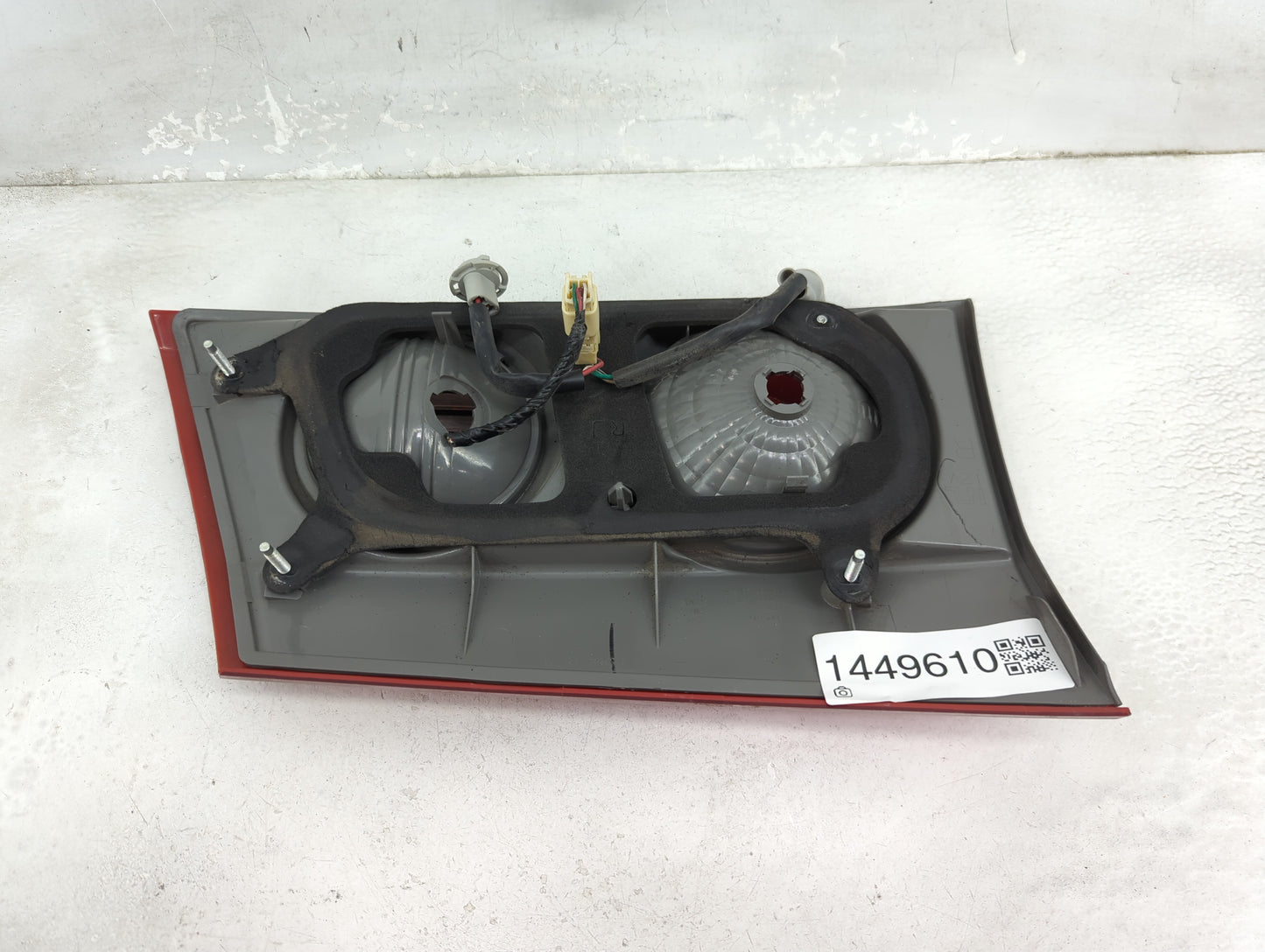 2006-2010 Toyota Sienna Tail Light Assembly Driver Left OEM Fits Fits 2006 2007 2008 2009 2010 OEM Used Auto Parts - Oemused