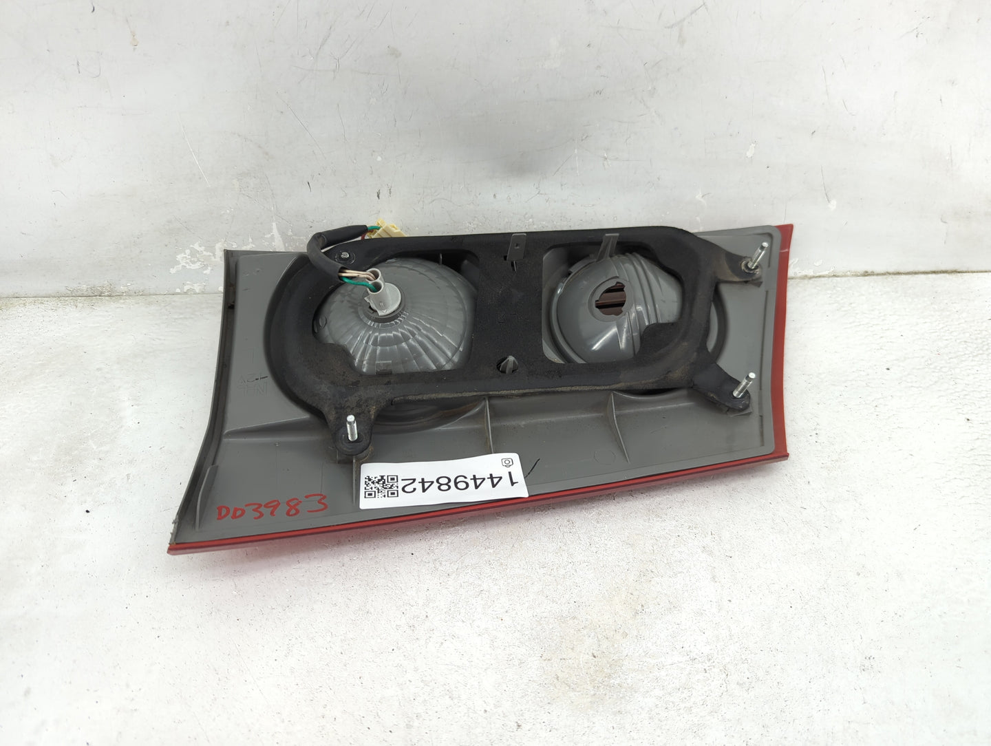 2006-2010 Toyota Sienna Tail Light Assembly Driver Left OEM Fits Fits 2006 2007 2008 2009 2010 OEM Used Auto Parts - Oemused