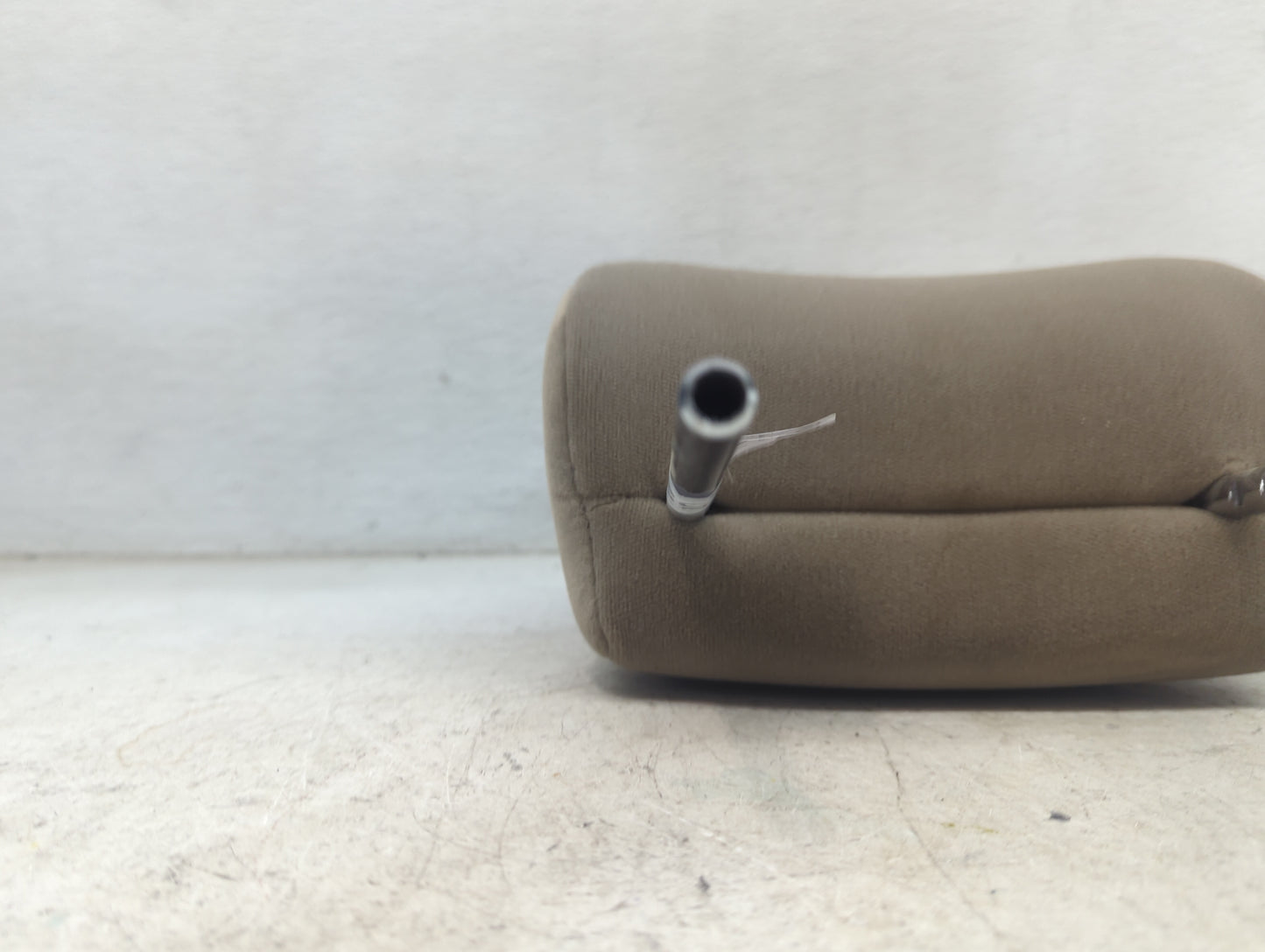 2008 Toyota Sienna Headrest Head Rest Rear Center Seat Fits OEM Used Auto Parts - Oemusedautoparts1.com