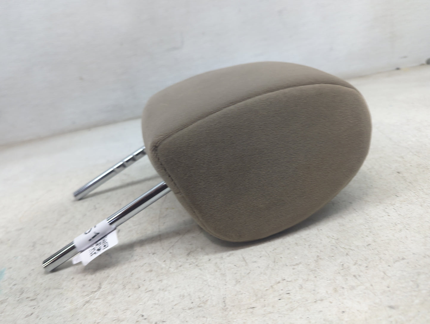 2008 Toyota Sienna Headrest Head Rest Rear Center Seat Fits OEM Used Auto Parts - Oemusedautoparts1.com