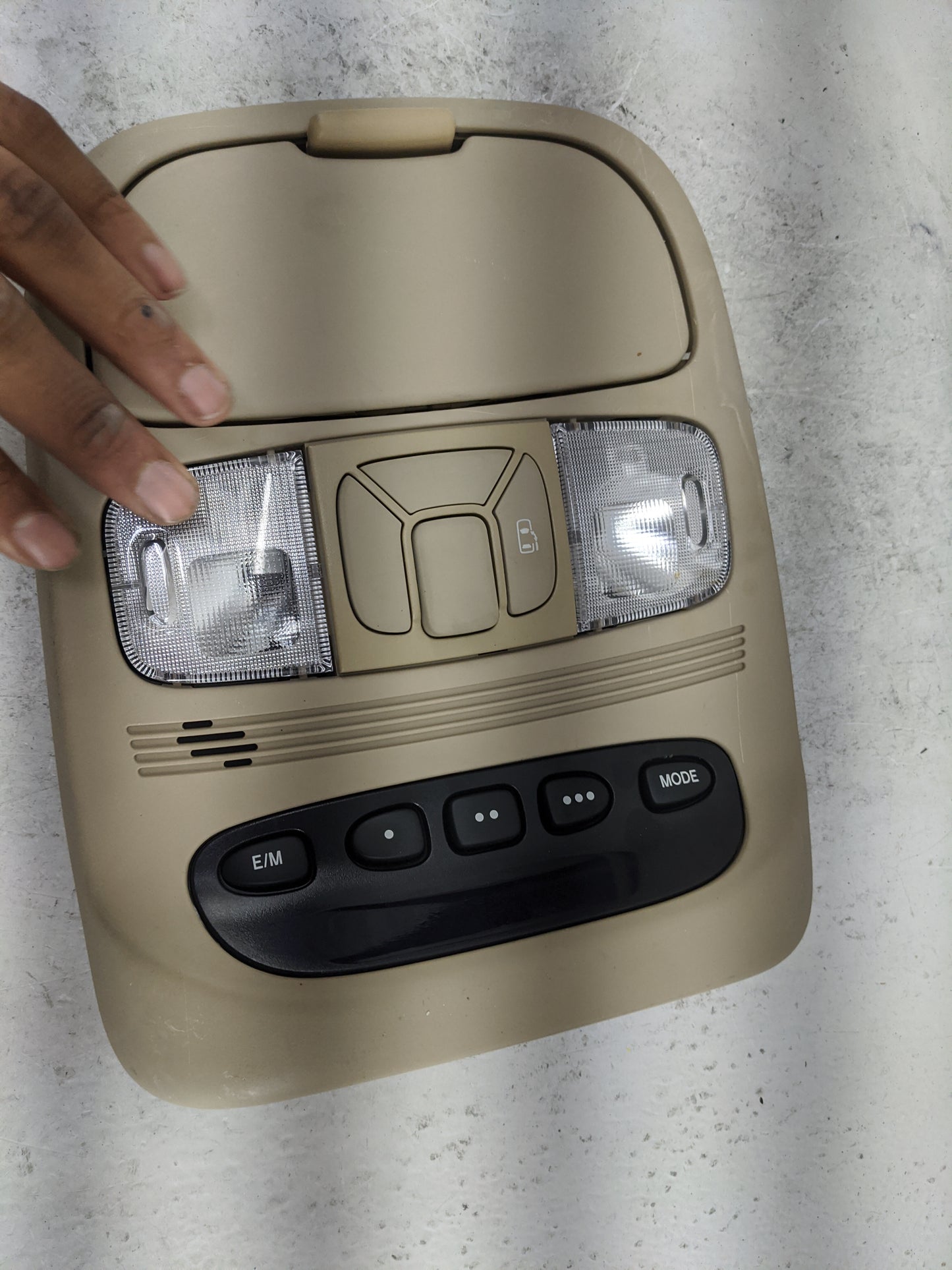 2008 Toyota Sienna Overhead Roof Console Tan - Oemusedautoparts1.com