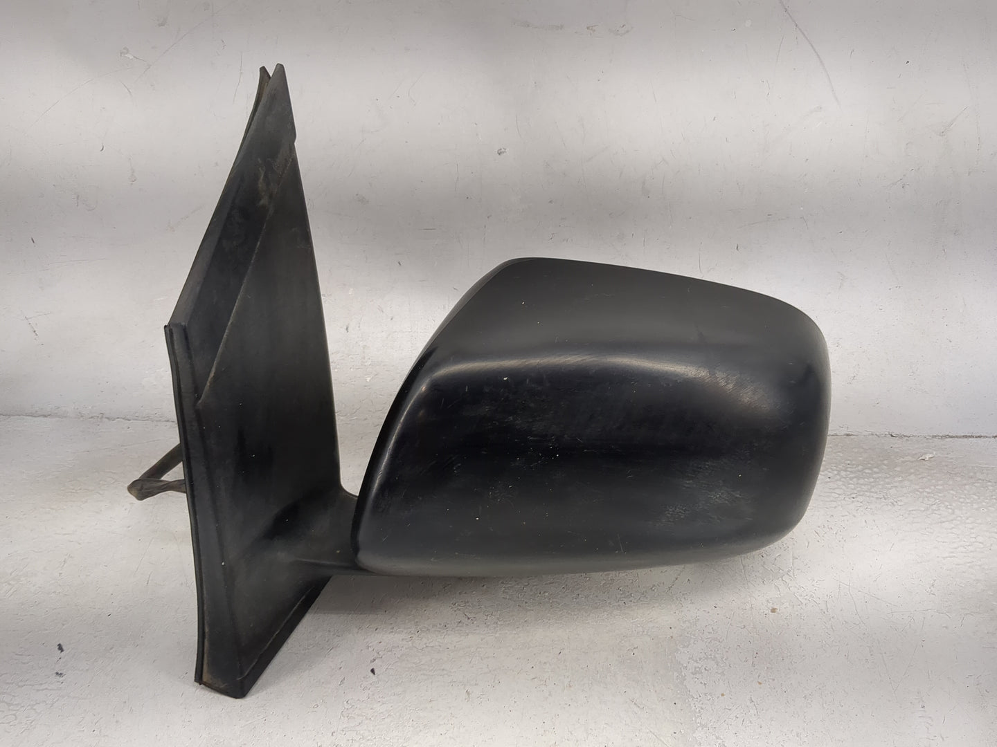 2004-2010 Toyota Sienna Driver Side View Mirror - Left Door Mirror OEM Used - Oemusedautoparts1.com