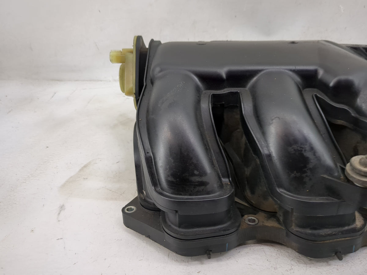 2007-2010 Toyota Sienna Air Intake Manifold P/N:17190-0P041 171900P04100 Fits OEM Used Auto Parts - Oemusedautoparts1.com