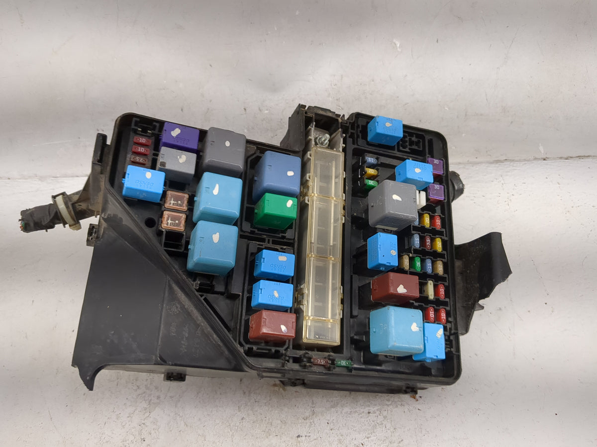 2008-2010 Toyota Sienna Fusebox Fuse Box Panel Relay Module Fits Fits 2008 2009 2010 OEM Used Auto Parts - Oemusedautoparts1