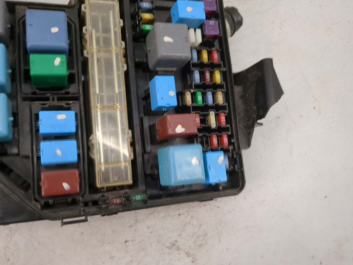 2008-2010 Toyota Sienna Fusebox Fuse Box Panel Relay Module Fits Fits 2008 2009 2010 OEM Used Auto Parts - Oemusedautoparts1
