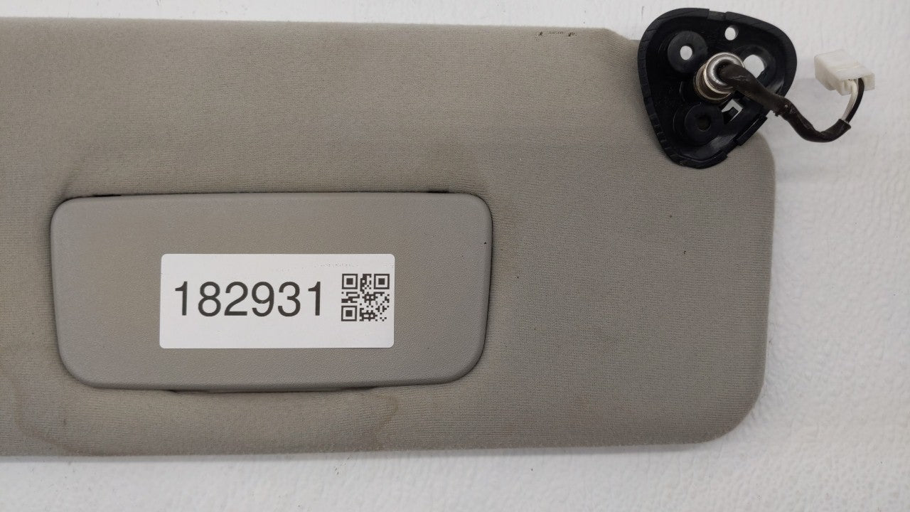 2005-2010 Toyota Sienna Sun Visor Shade Replacement Passenger Right Mirror Fits Fits 2005 2006 2007 2008 2009 2010 OEM Used 