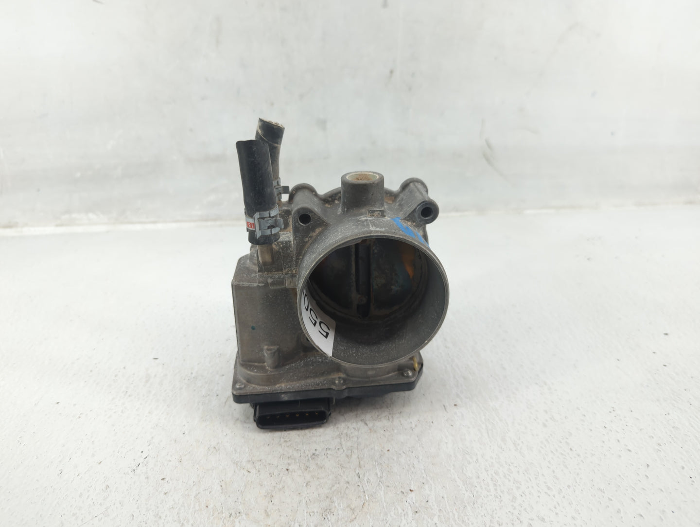 2007-2016 Toyota Sienna Throttle Body P/N:22030-0P050 Fits OEM Used Auto Parts - Oemusedautoparts1.com