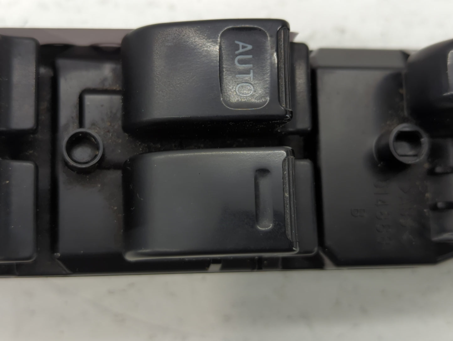 2004-2010 Toyota Sienna Master Power Window Switch Replacement Driver Side Left P/N:250-0R53 514868 Fits OEM Used Auto Parts