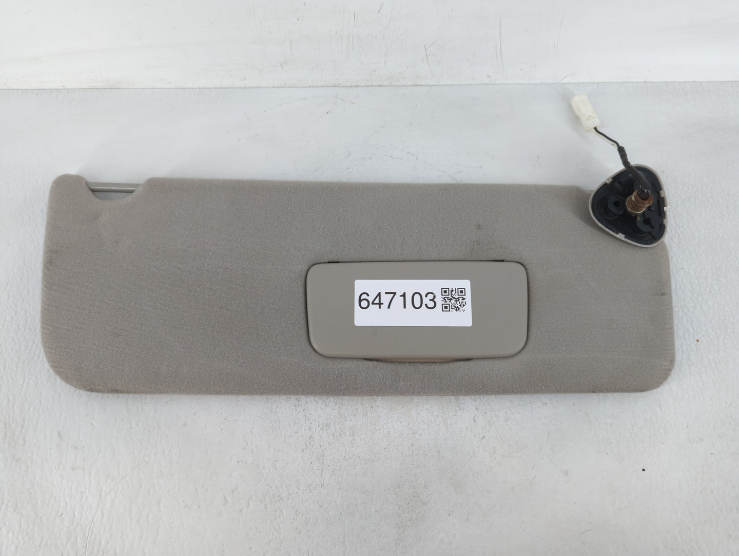 2005-2010 Toyota Sienna Sun Visor Shade Replacement Passenger Right Mirror Fits Fits 2005 2006 2007 2008 2009 2010 OEM Used 