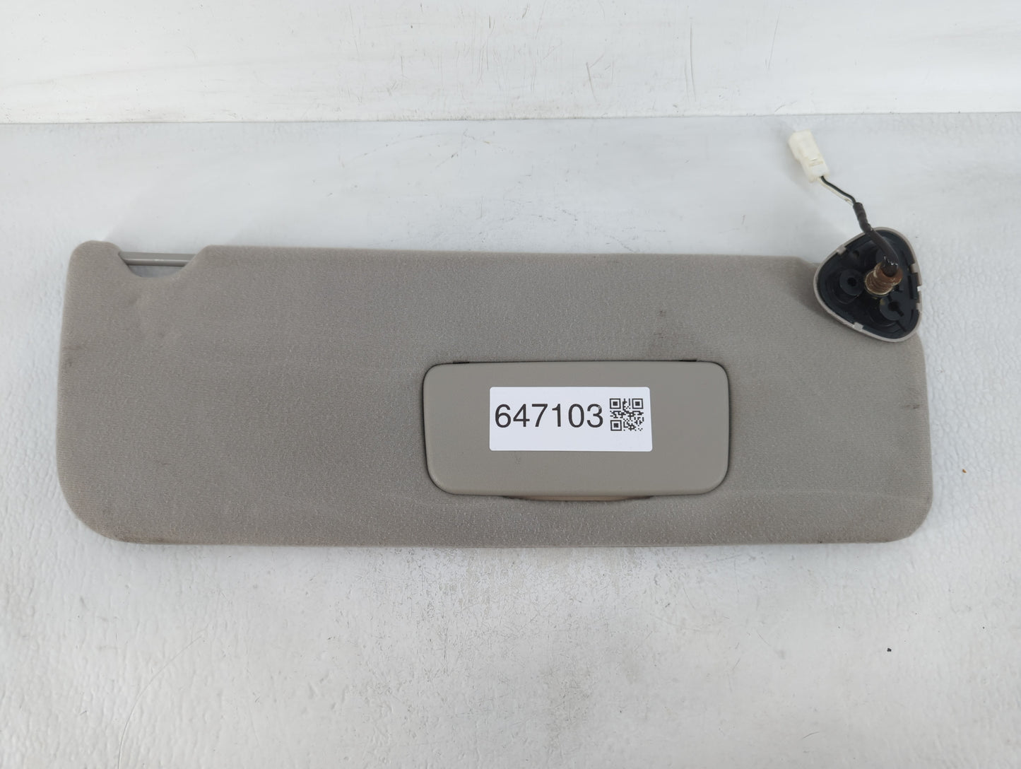 2005-2010 Toyota Sienna Sun Visor Shade Replacement Passenger Right Mirror Fits Fits 2005 2006 2007 2008 2009 2010 OEM Used 