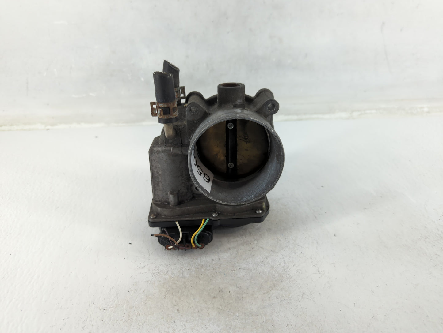 2007-2016 Toyota Sienna Throttle Body P/N:22030-0P050 Fits OEM Used Auto Parts - Oemusedautoparts1.com