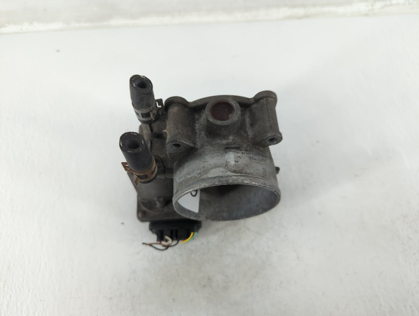 2007-2016 Toyota Sienna Throttle Body P/N:22030-0P050 Fits OEM Used Auto Parts - Oemusedautoparts1.com