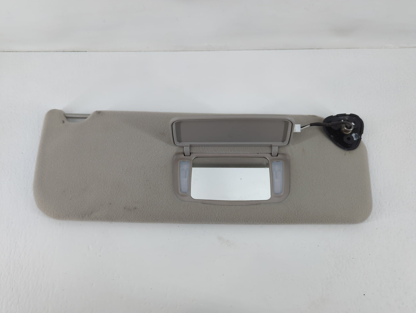 2005-2010 Toyota Sienna Sun Visor Shade Replacement Passenger Right Mirror Fits Fits 2005 2006 2007 2008 2009 2010 OEM Used 