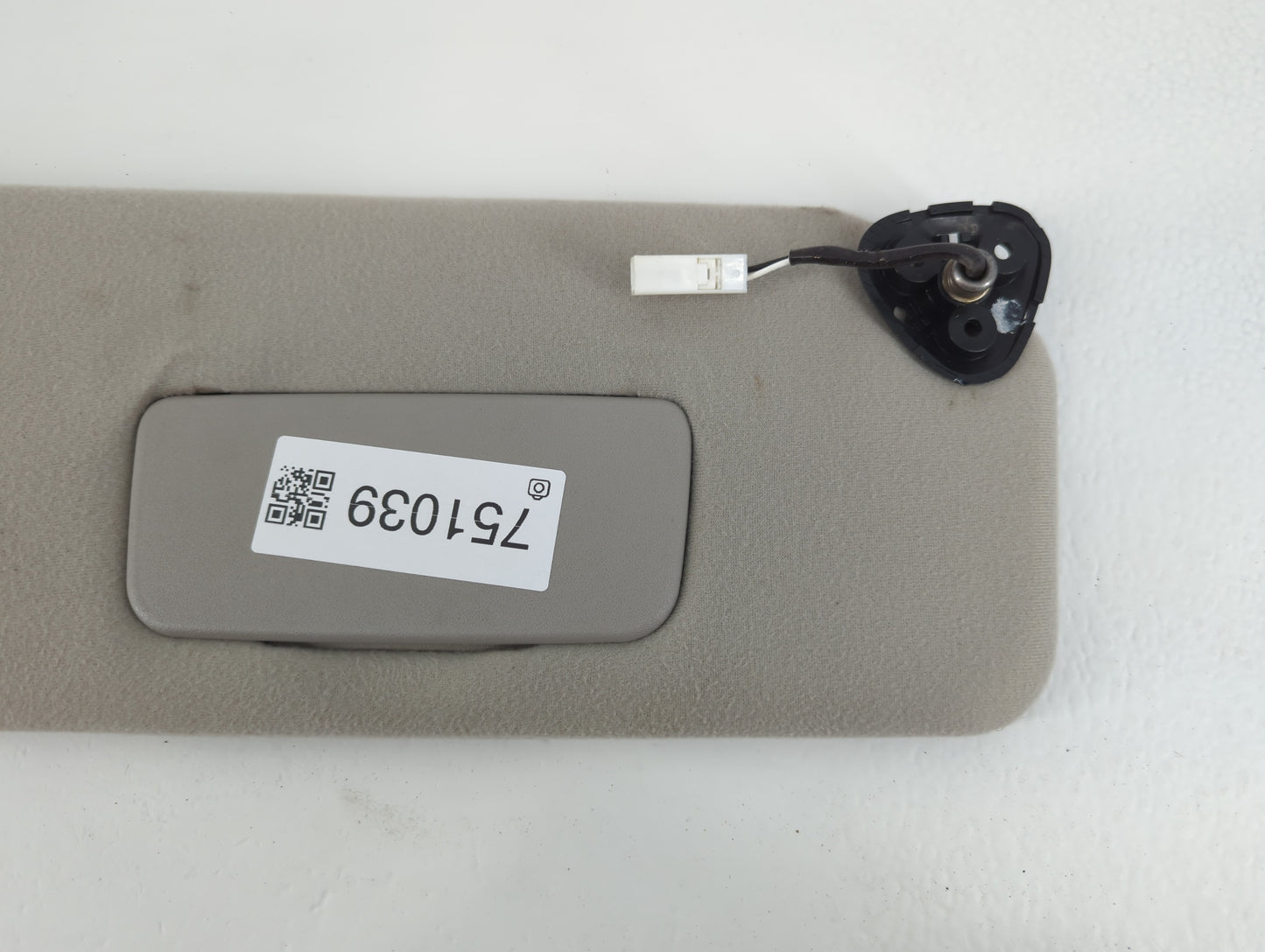 2005-2010 Toyota Sienna Sun Visor Shade Replacement Passenger Right Mirror Fits Fits 2005 2006 2007 2008 2009 2010 OEM Used 