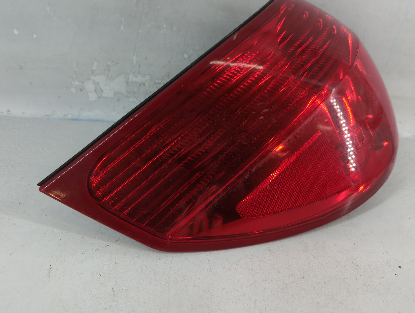 2006-2010 Toyota Sienna Tail Light Assembly Passenger Right OEM Fits Fits 2006 2007 2008 2009 2010 OEM Used Auto Parts - Oem