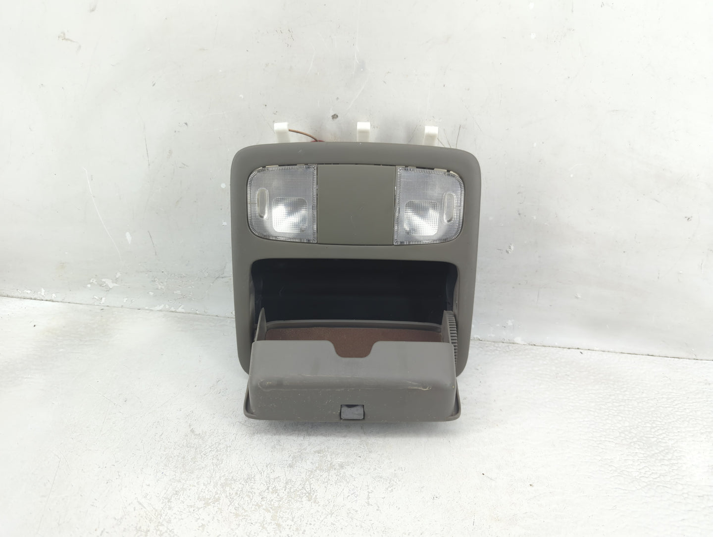 2008 Toyota Solara Overhead Roof Console - Oemusedautoparts1.com
