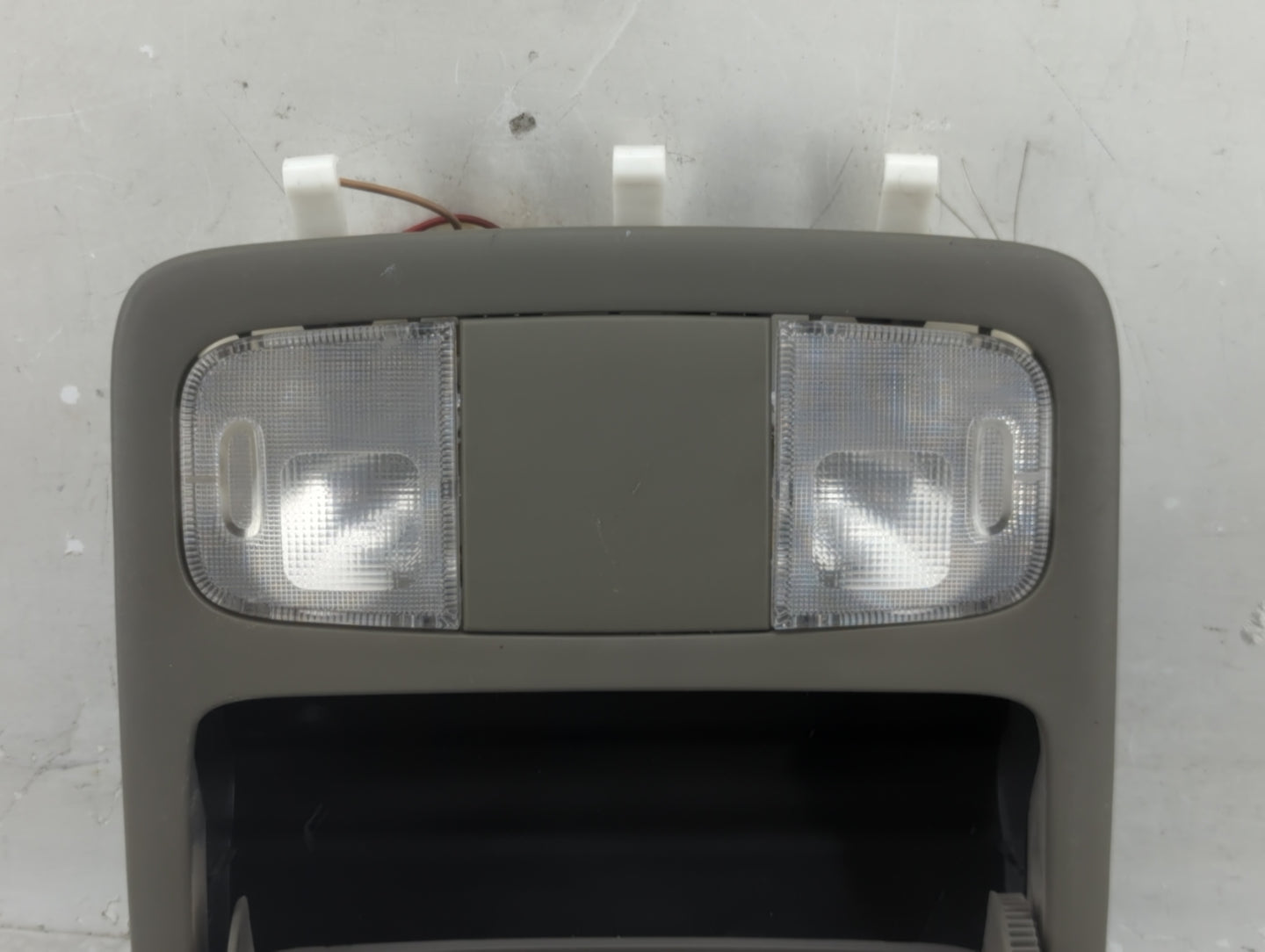 2008 Toyota Solara Overhead Roof Console - Oemusedautoparts1.com