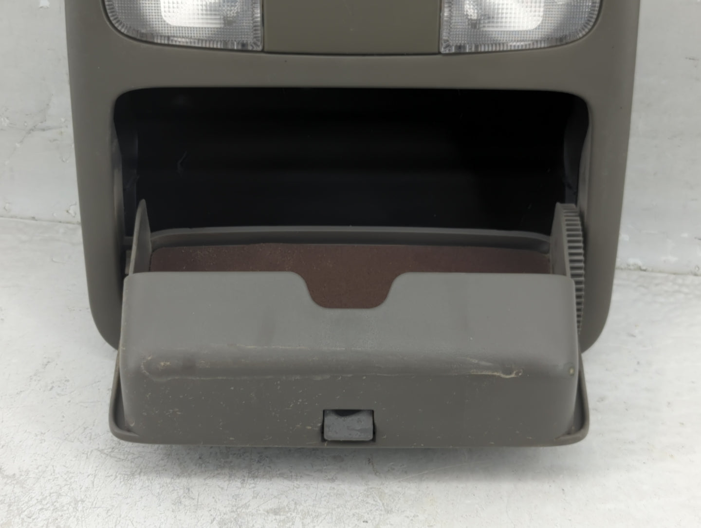 2008 Toyota Solara Overhead Roof Console - Oemusedautoparts1.com