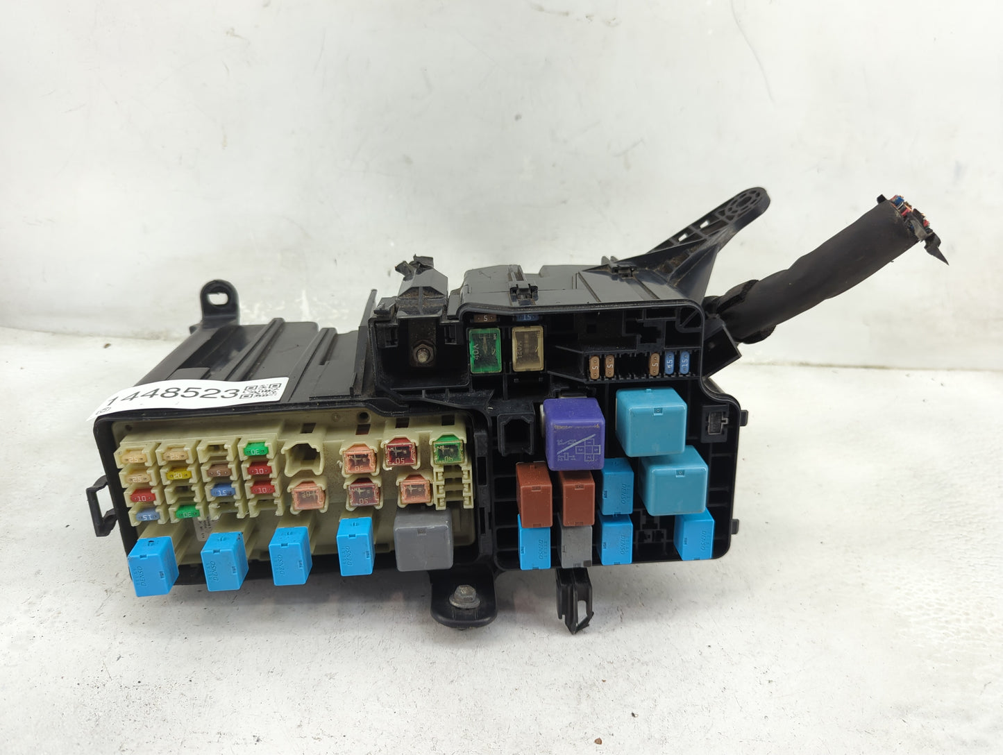 2007-2008 Toyota Solara Fusebox Fuse Box Panel Relay Module P/N:092s Q221083, ID#0454 Fits Fits 2007 2008 OEM Used Auto Part