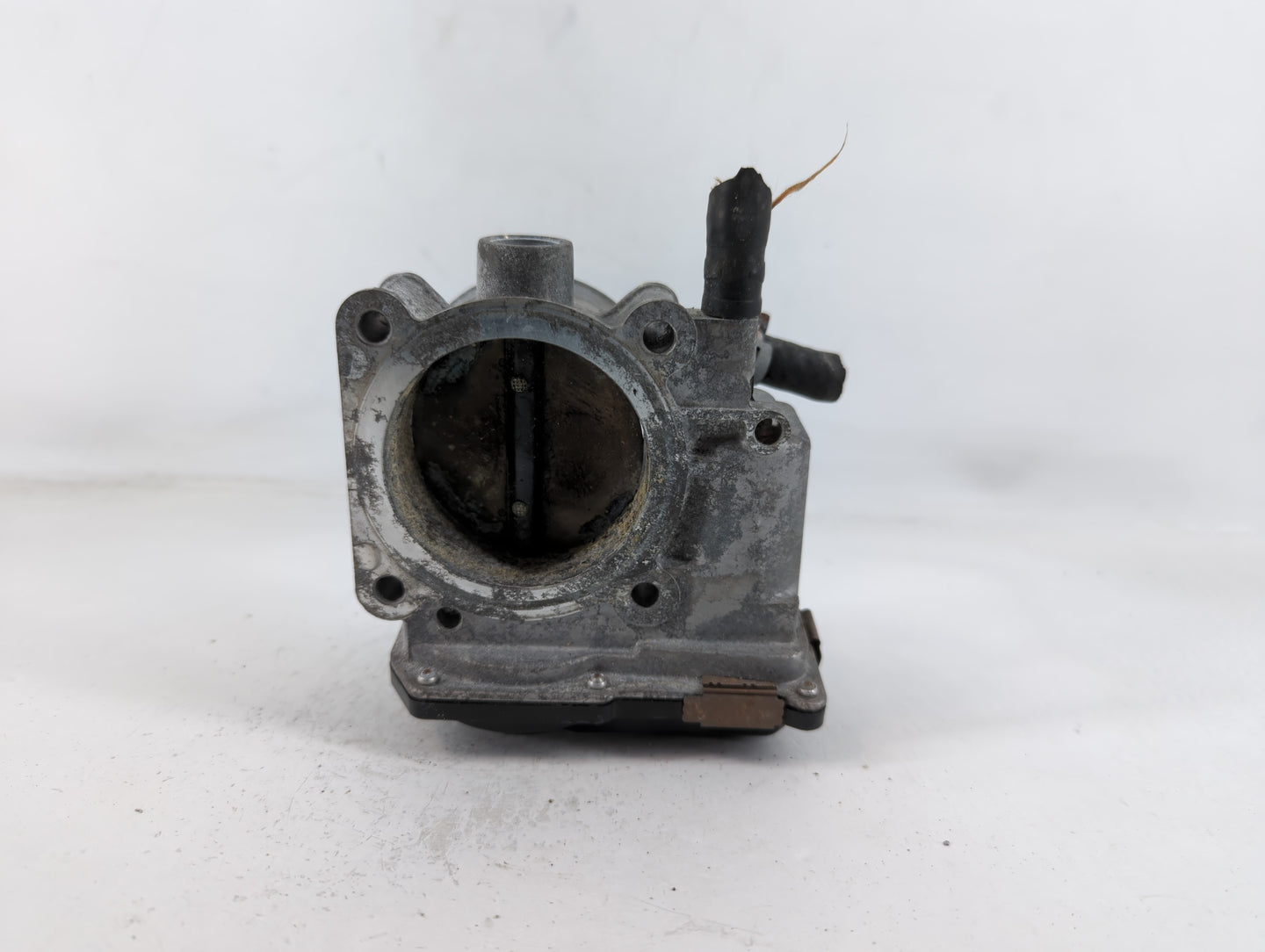 2004-2008 Toyota Solara Throttle Body P/N:22030-20060 Fits Fits 2003 2004 2005 2006 2007 2008 2009 2010 OEM Used Auto Parts 