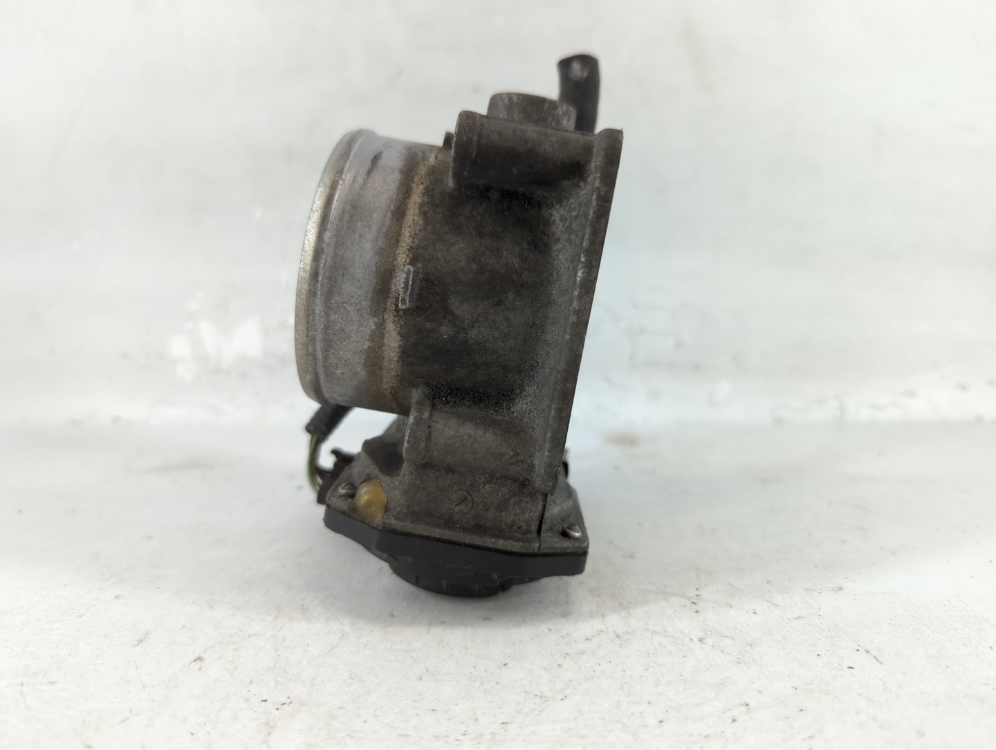 2004-2008 Toyota Solara Throttle Body P/N:22030-20060 Fits Fits 2003 2004 2005 2006 2007 2008 2009 2010 OEM Used Auto Parts 