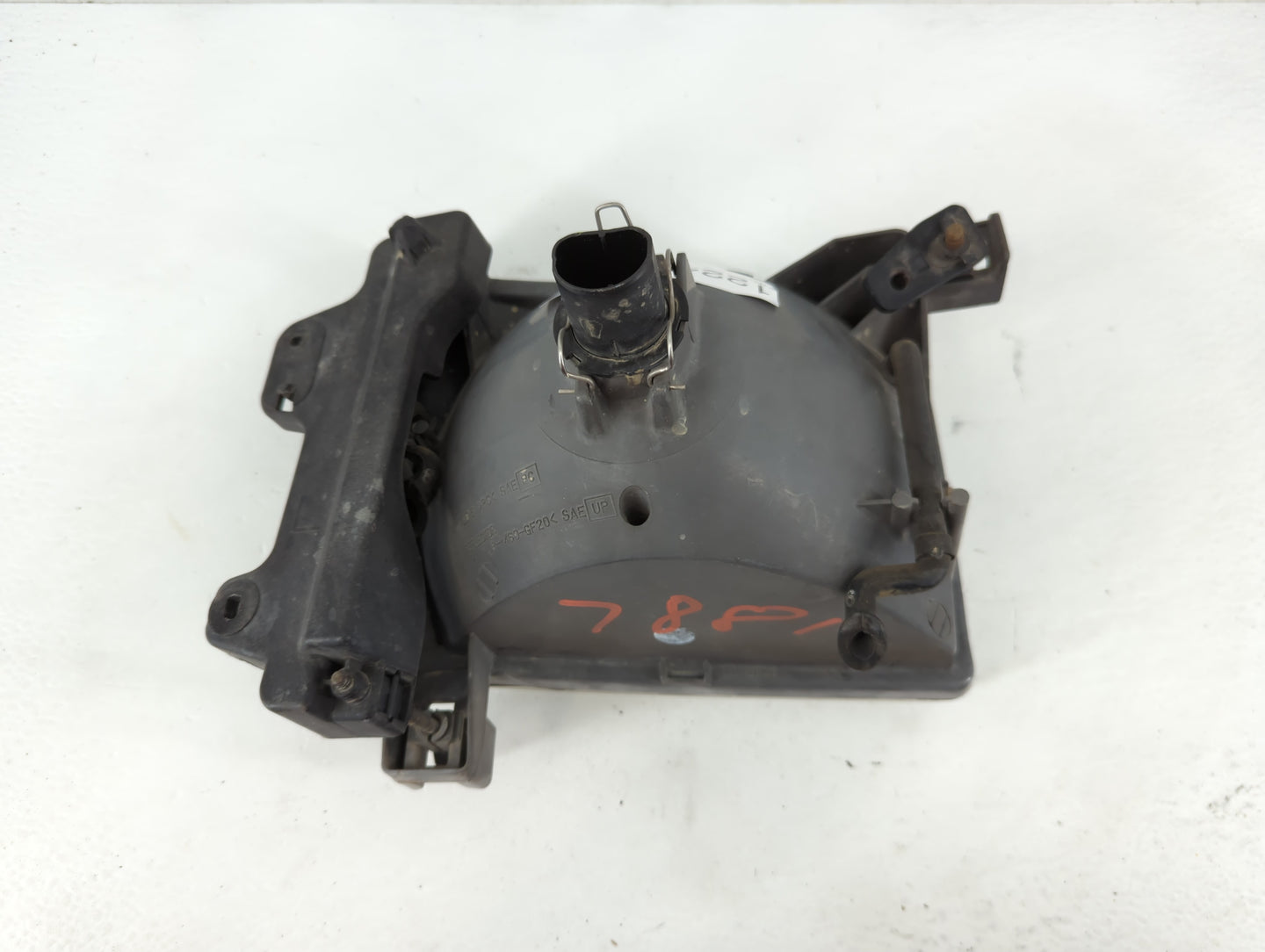 2005-2011 Toyota Tacoma Passenger Right Oem Front Light Lamp - Oemusedautoparts1.com