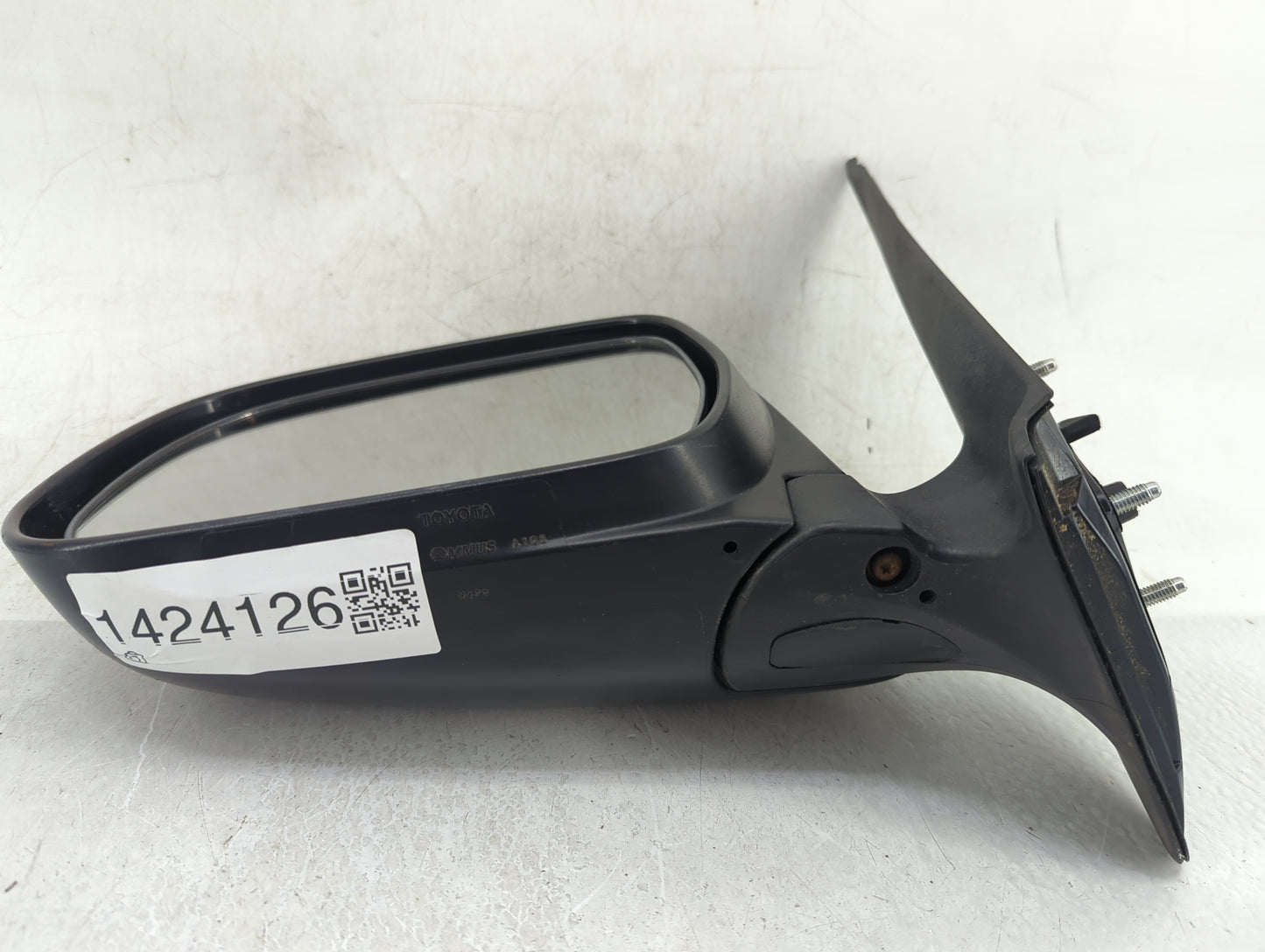2005-2011 Toyota Tacoma Driver Side View Mirror - Left Door Mirror OEM Used - Oemusedautoparts1.com