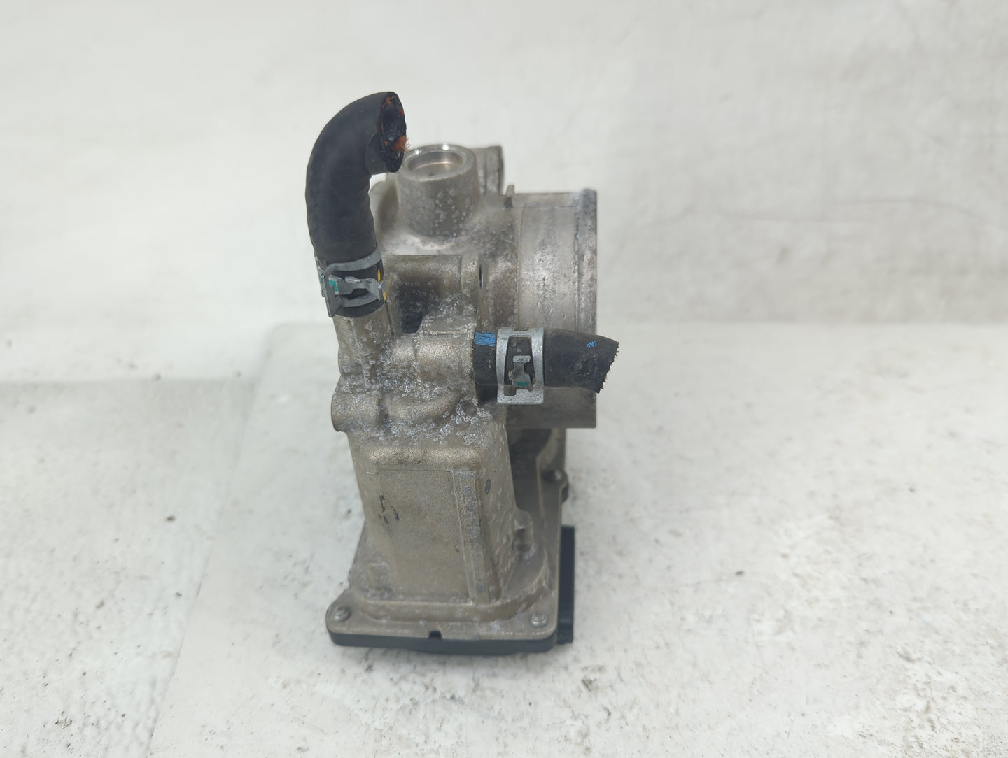 2005-2015 Toyota Tacoma Throttle Body P/N:22030-0P010 Fits Fits 2003 2004 2005 2006 2007 2008 2009 2010 2011 2012 2013 2014 