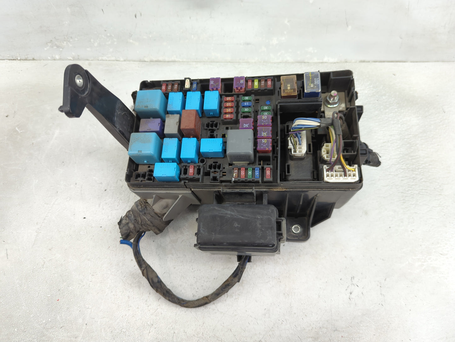 2005-2011 Toyota Tacoma Fusebox Fuse Box Panel Relay Module Fits Fits 2005 2006 2007 2008 2009 2010 2011 OEM Used Auto Parts