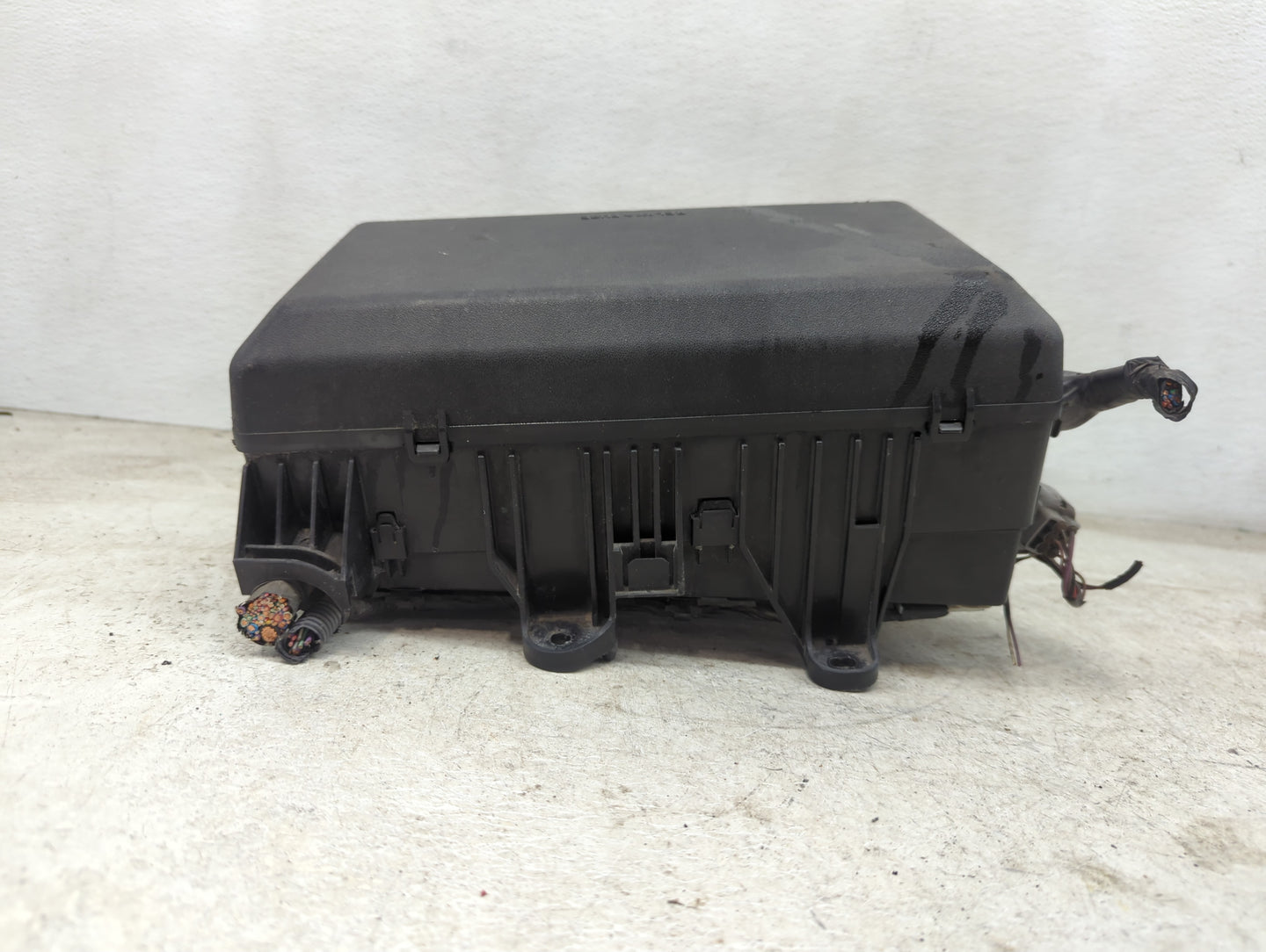 2007-2009 Toyota Tundra Fusebox Fuse Box Panel Relay Module P/N:9225 N0A1 Fits Fits 2007 2008 2009 OEM Used Auto Parts - Oem