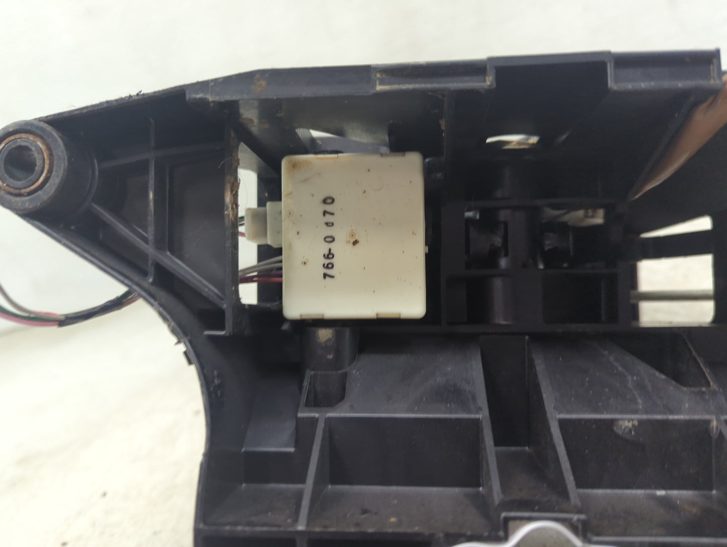 2008 Toyota Tundra Floor Console Assembly Shifter - Oemusedautoparts1.com