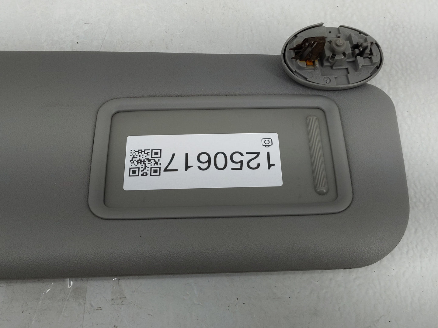 2007-2011 Toyota Yaris Sun Visor Shade Replacement Passenger Right Mirror Fits Fits 2007 2008 2009 2010 2011 OEM Used Auto P