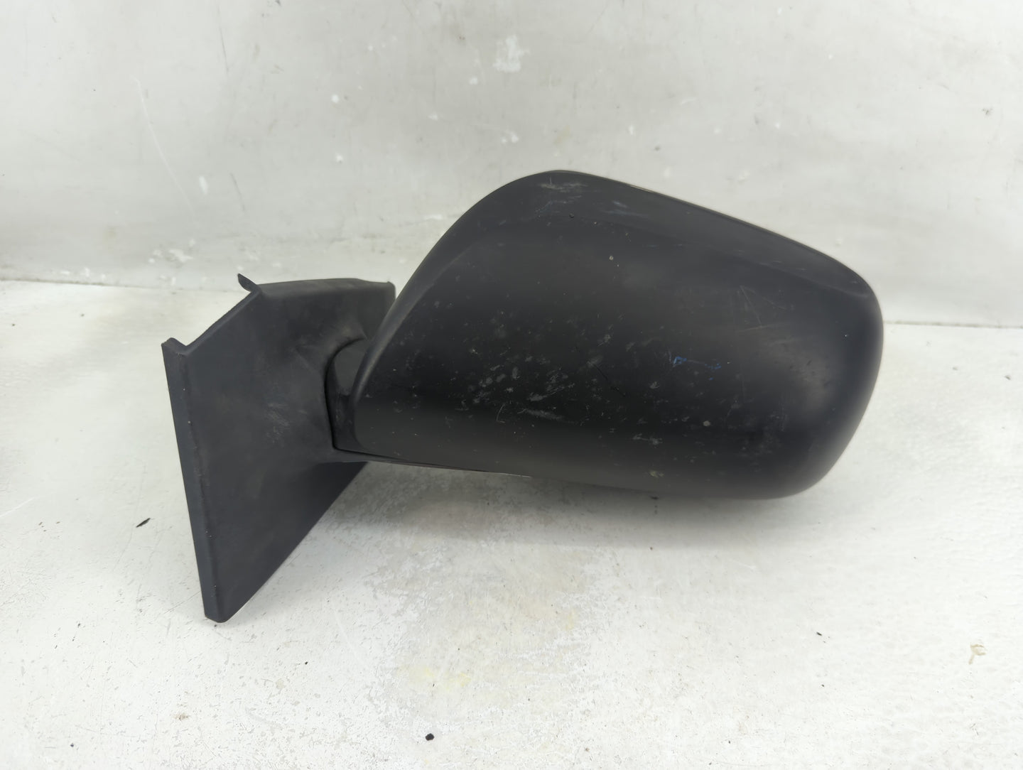 2006-2011 Toyota Yaris Driver Side View Mirror - Left Door Mirror OEM Used - Oemusedautoparts1.com