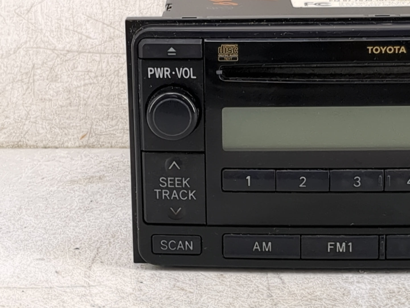 2008 Toyota Yaris Radio AM FM Cd Player Receiver Replacement P/N:86120-52870 123000-07001101 Fits OEM Used Auto Parts - Oemu
