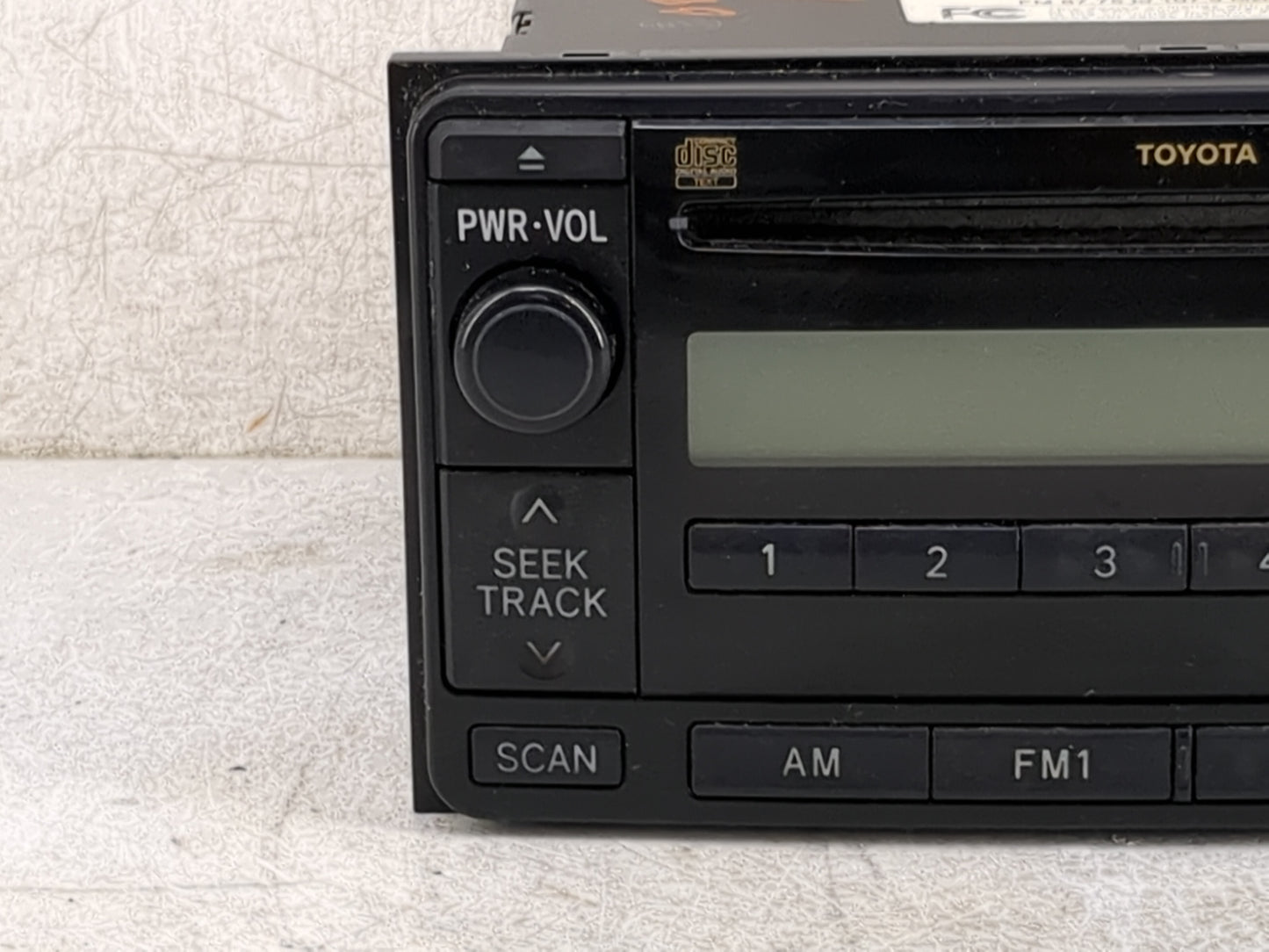 2008 Toyota Yaris Radio AM FM Cd Player Receiver Replacement P/N:86120-52870 123000-07001101 Fits OEM Used Auto Parts - Oemu