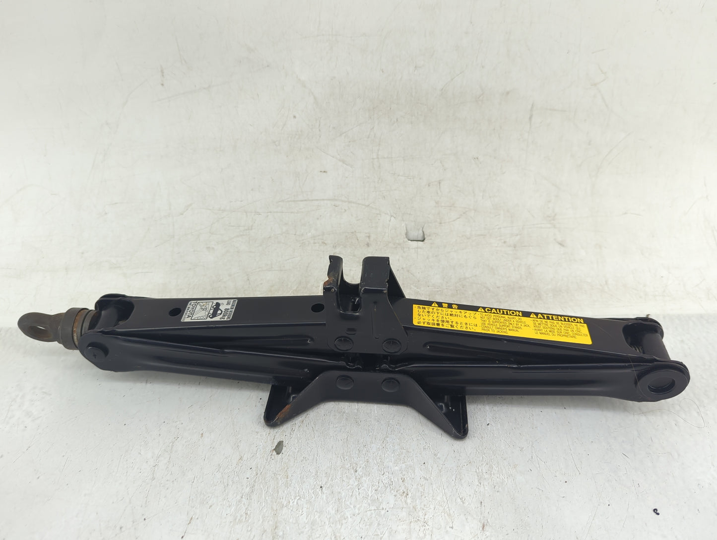 2008 Toyota Yaris Spare Scissor Car Jack Black - Oemusedautoparts1.com