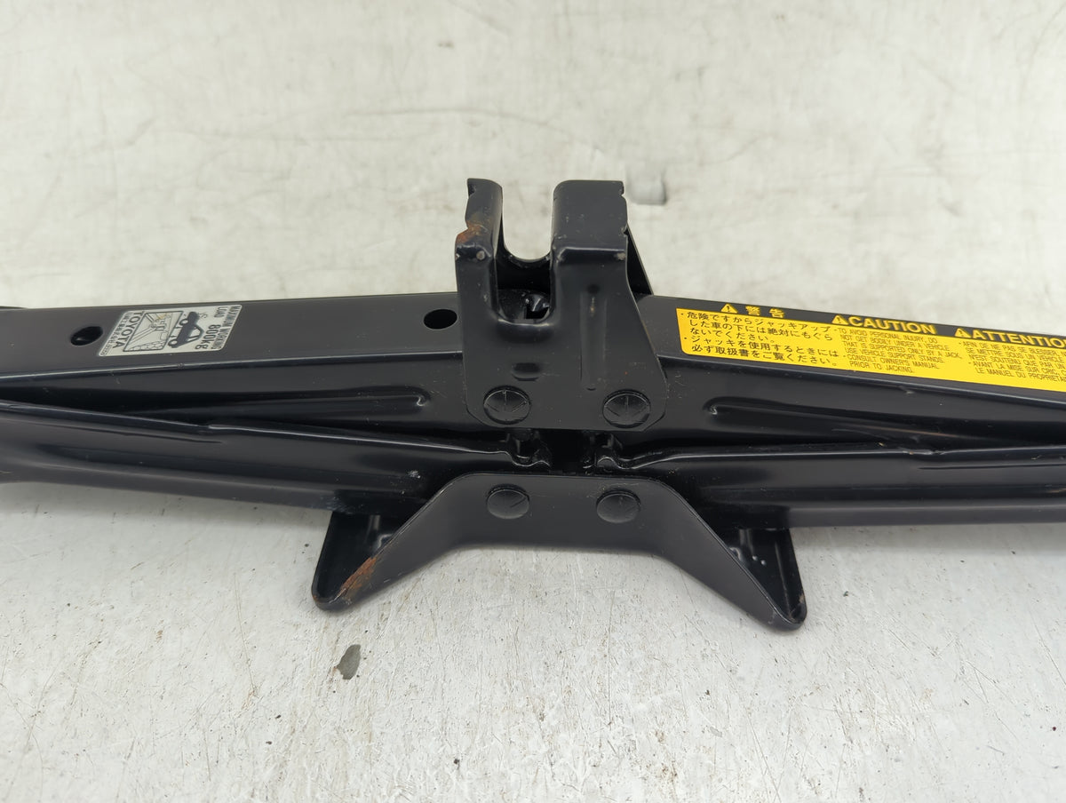 2008 Toyota Yaris Spare Scissor Car Jack Black - Oemusedautoparts1.com