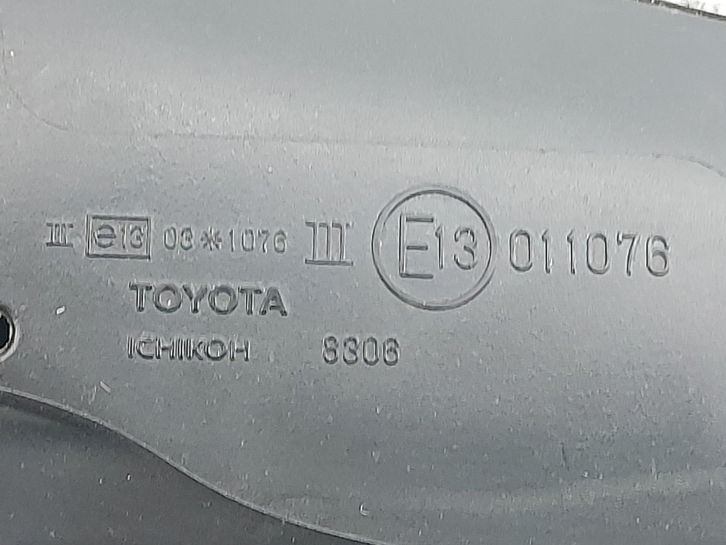 2006-2011 Toyota Yaris Driver Side View Mirror - Left Door Mirror OEM Used - Oemusedautoparts1.com