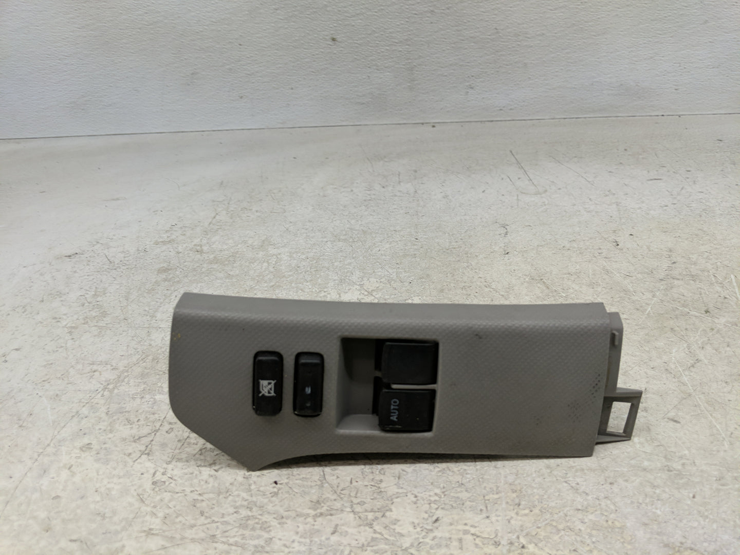 2006-2008 Toyota Yaris Master Power Window Switch Replacement Driver Side Left Fits Fits 2006 2007 2008 OEM Used Auto Parts 