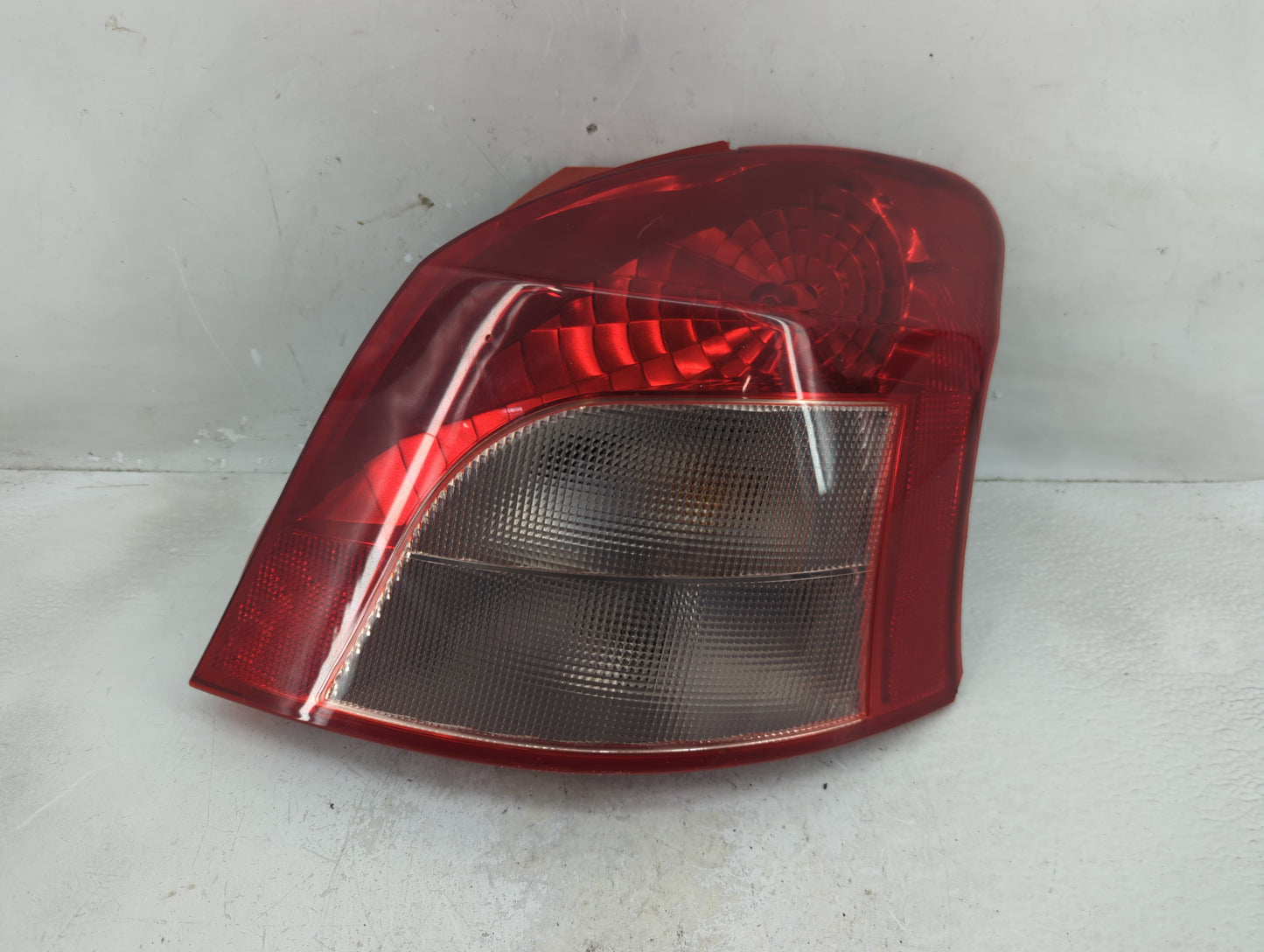 2006-2008 Toyota Yaris Driver Left Side Deck Lid Mounted Tail Light - Oemusedautoparts1.com