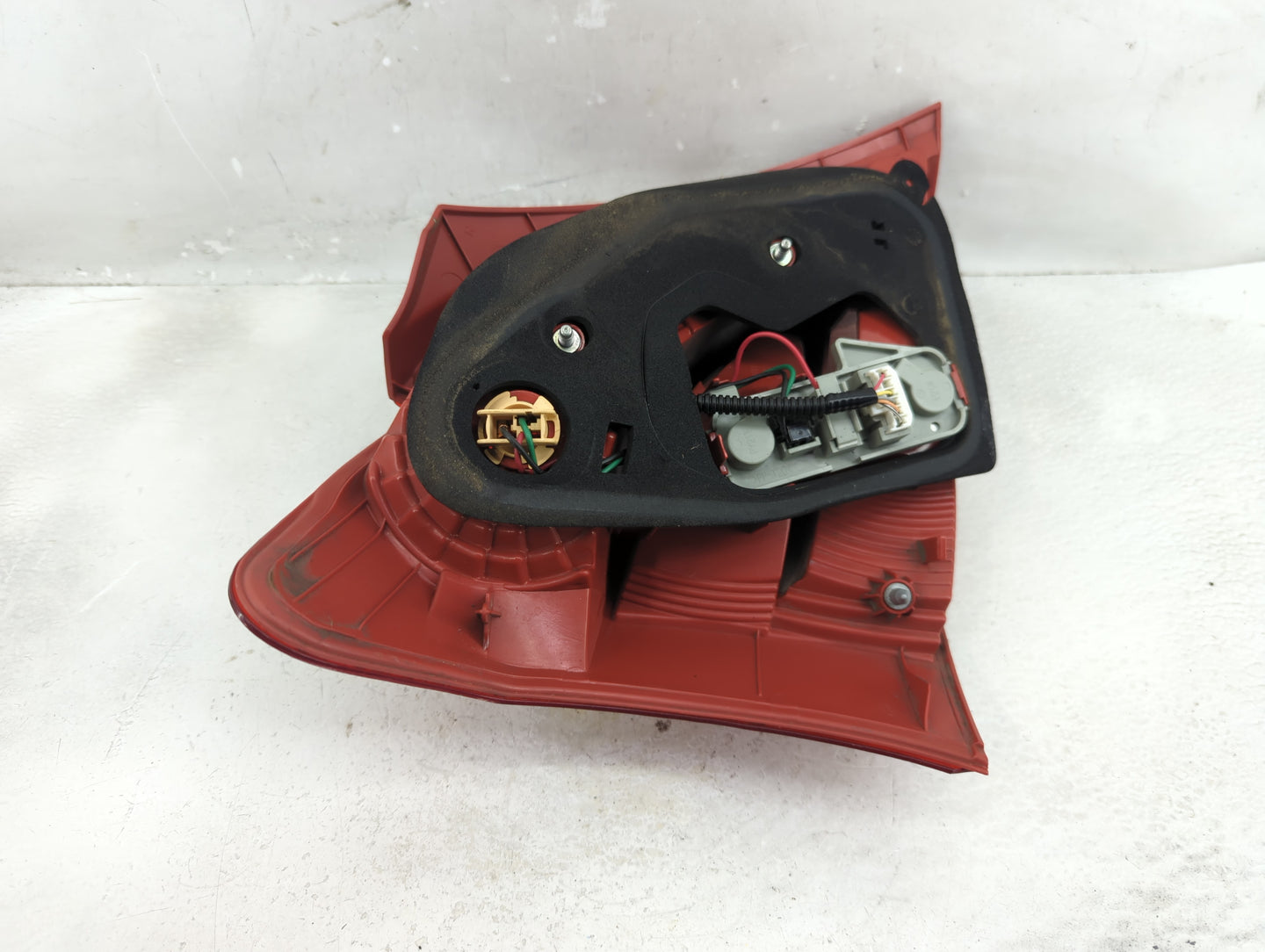 2006-2008 Toyota Yaris Driver Left Side Deck Lid Mounted Tail Light - Oemusedautoparts1.com