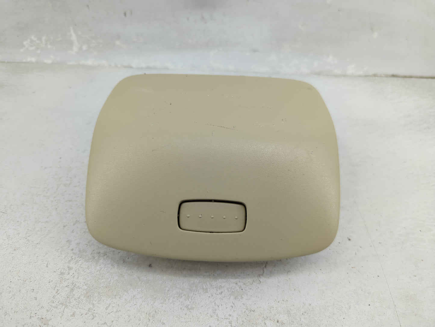 2008 Volkswagen Beetle Overhead Roof Console - Oemusedautoparts1.com