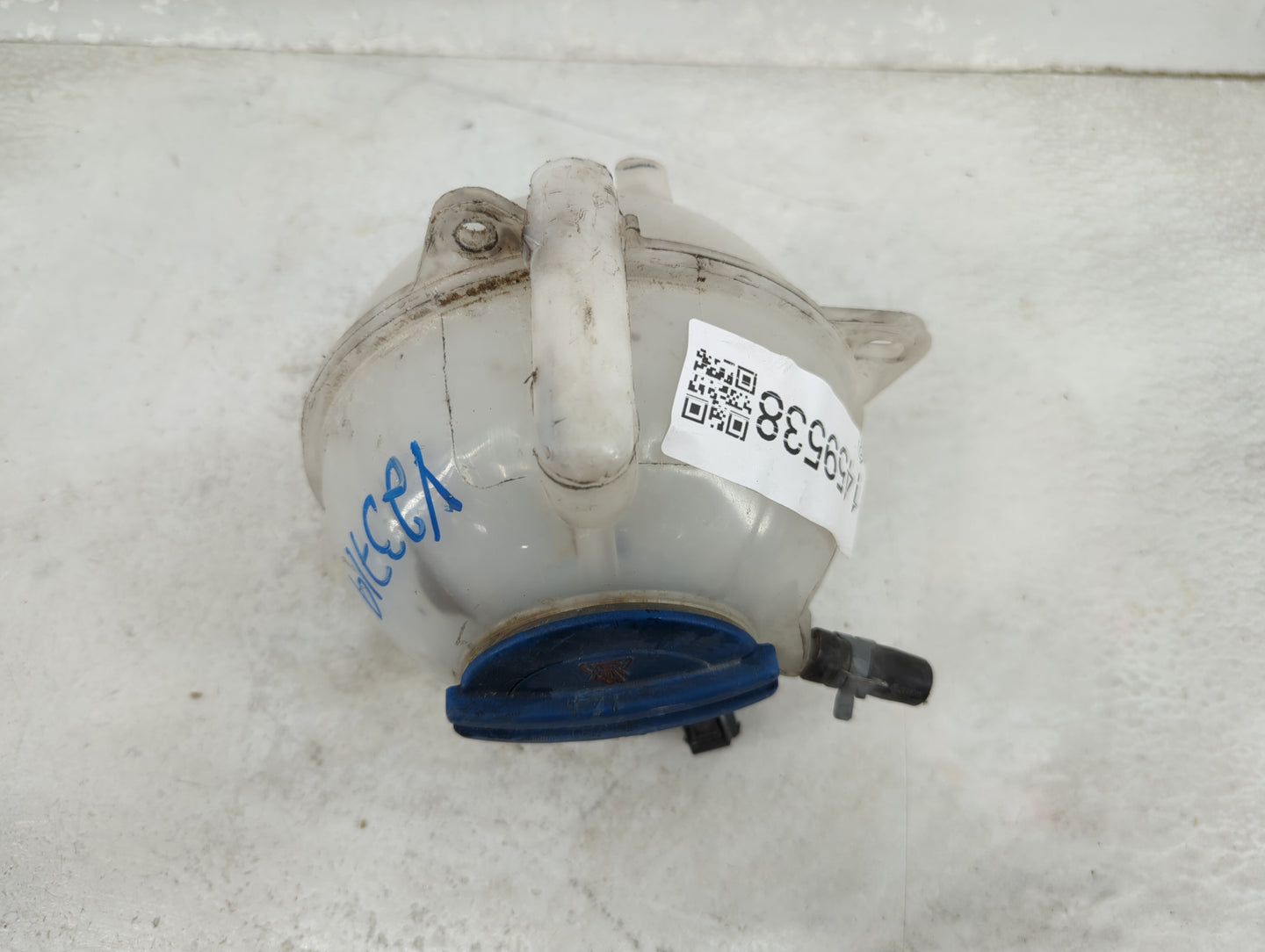 2000 Volkswagen Beetle Radiator Coolant Overflow Expansion Tank Bottle 1459538 - Oemusedautoparts1.com