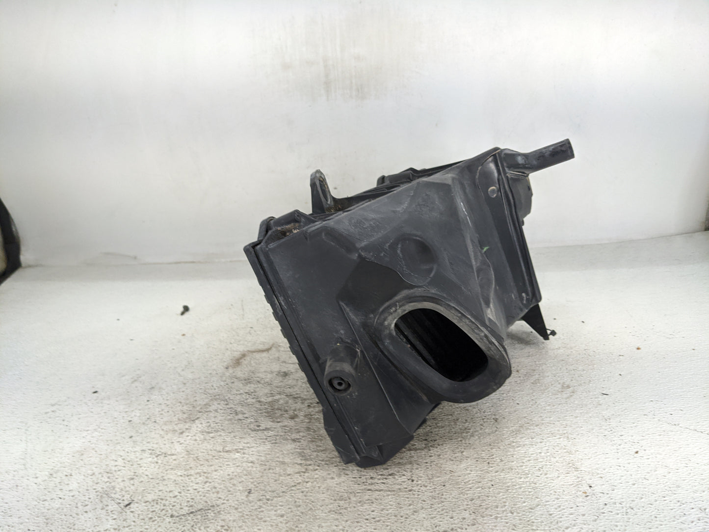 2006-2010 Volkswagen Beetle Air Cleaner Intake-duct Hose Tube - Oemusedautoparts1.com
