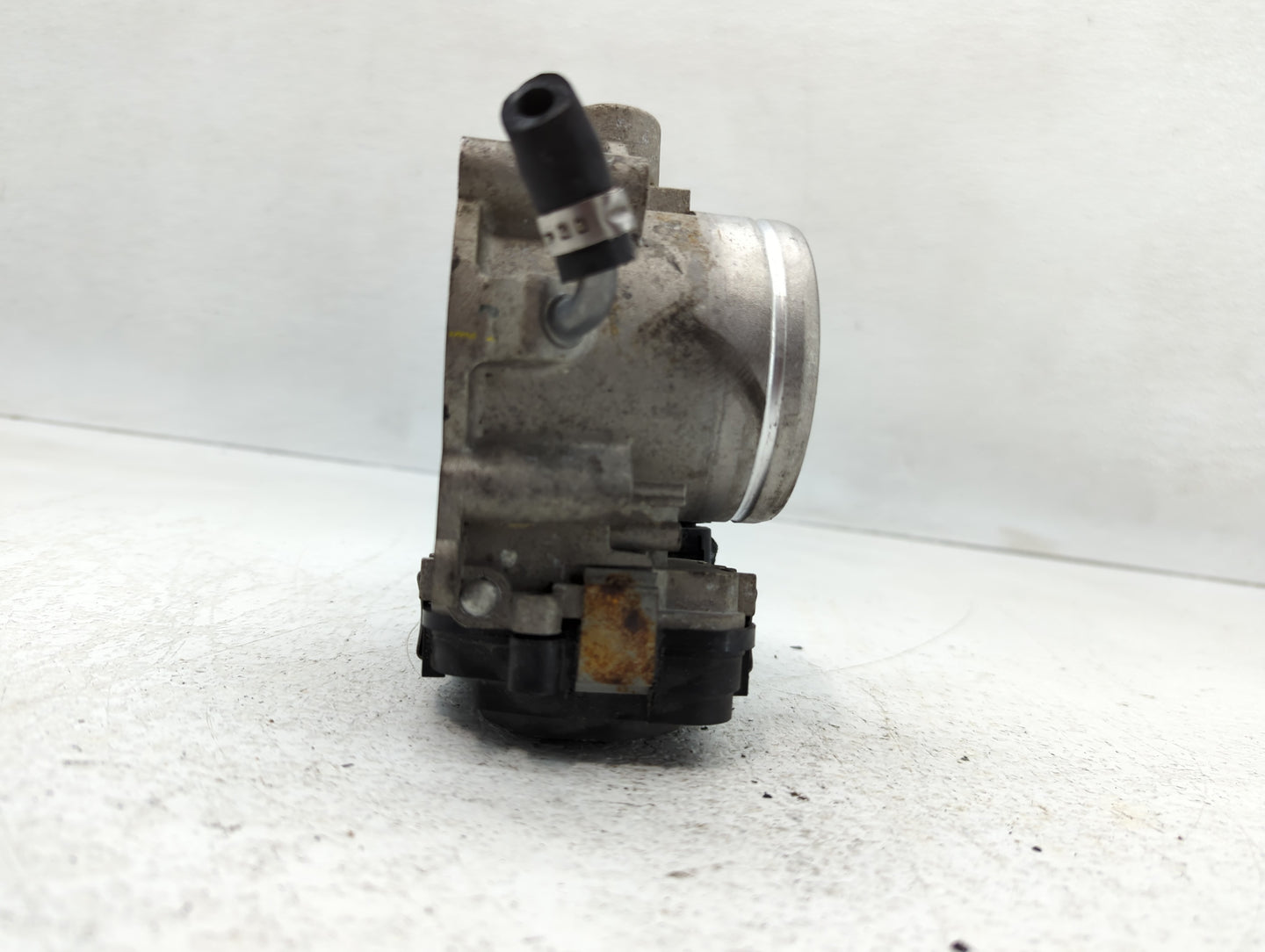 2008 Volkswagen Beetle Throttle Body Fits OEM Used Auto Parts - Oemusedautoparts1.com