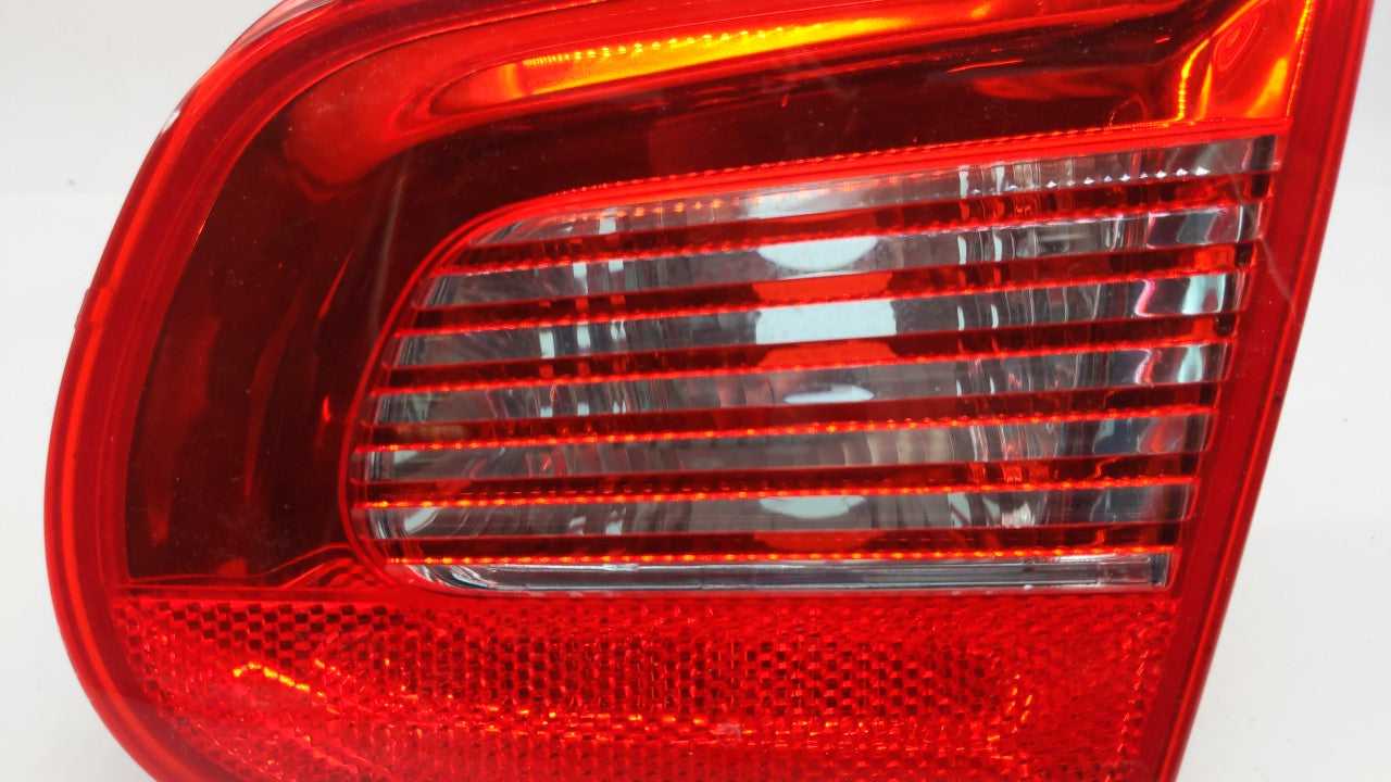 2007-2011 Volkswagen Eos Tail Light Assembly Passenger Right OEM P/N:1Q0945094 Fits Fits 2007 2008 2009 2010 2011 OEM Used A