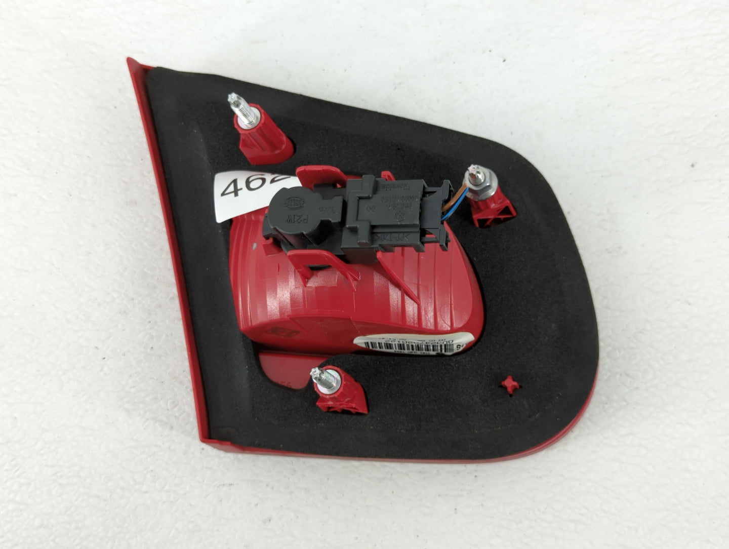 2007-2011 Volkswagen Eos Tail Light Assembly Passenger Right OEM P/N:1Q0945094 Fits Fits 2007 2008 2009 2010 2011 OEM Used A